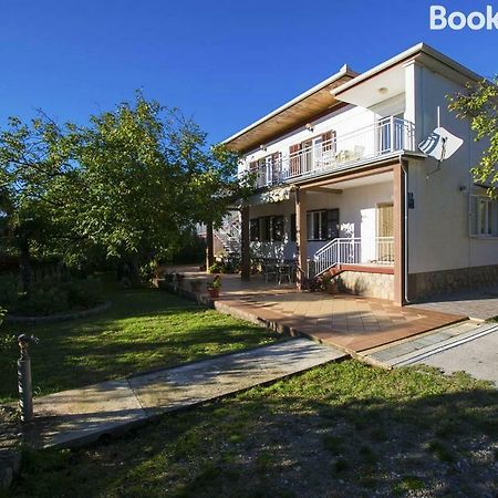 Apartamani Katarina Vl.Ilija Jusup Appartement Starigrad Paklenica Buitenkant foto