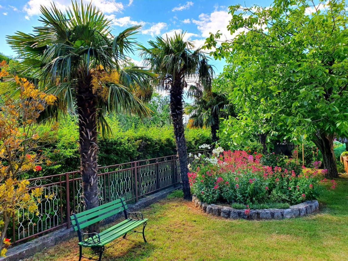 Apartamani Katarina Vl.Ilija Jusup Appartement Starigrad Paklenica Buitenkant foto