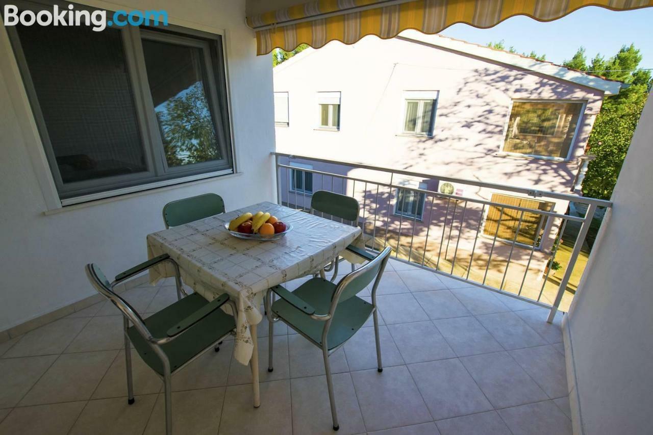 Apartamani Katarina Vl.Ilija Jusup Appartement Starigrad Paklenica Buitenkant foto